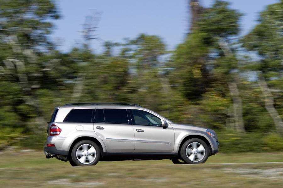  Mercedes-Benz GL-Class 2007 года  (фото 4 из 247)